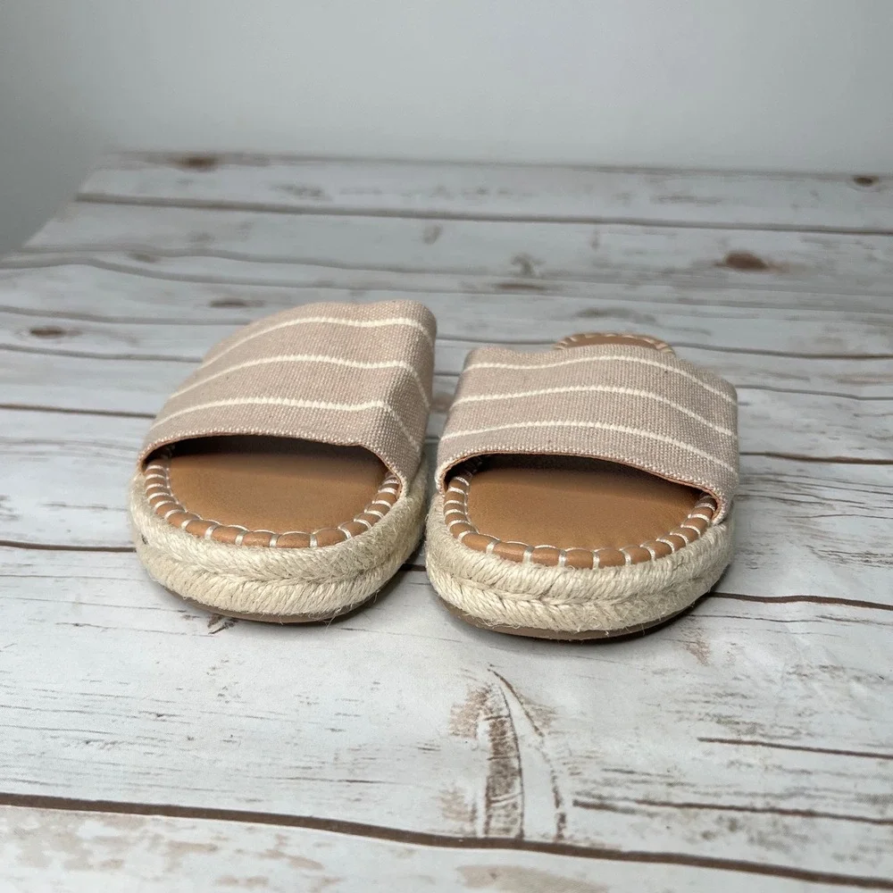 Universal Thread NWOT Slide Sandals‎ Tan White Striped Espadrille Size 8